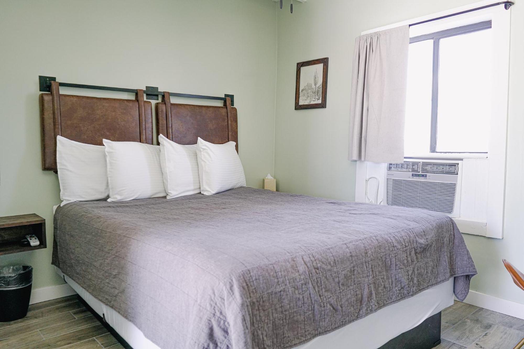 Sagebrush Inn Tombstone Szoba fotó A room at the hotel
